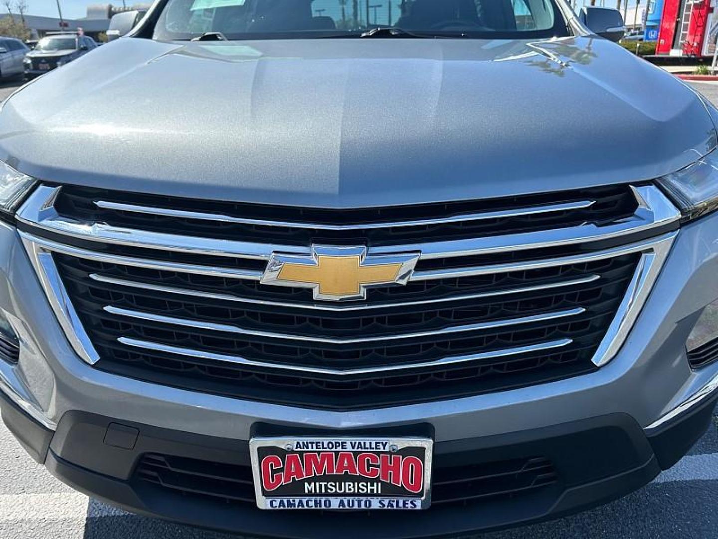 2023 GRAY Chevrolet Traverse (1GNEVGKW2PJ) with an V6 3.6 Liter engine, Automatic 9-Spd transmission, located at 412 Auto Vista Drive, Palmdale, 93551, (661) 945-0620, 34.592636, -118.136681 - Photo#6