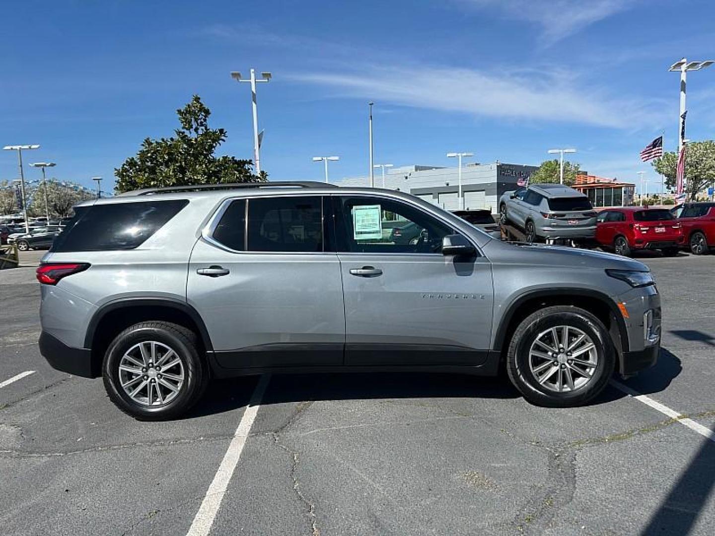 2023 GRAY Chevrolet Traverse (1GNEVGKW2PJ) with an V6 3.6 Liter engine, Automatic 9-Spd transmission, located at 412 Auto Vista Drive, Palmdale, 93551, (661) 945-0620, 34.592636, -118.136681 - Photo#7