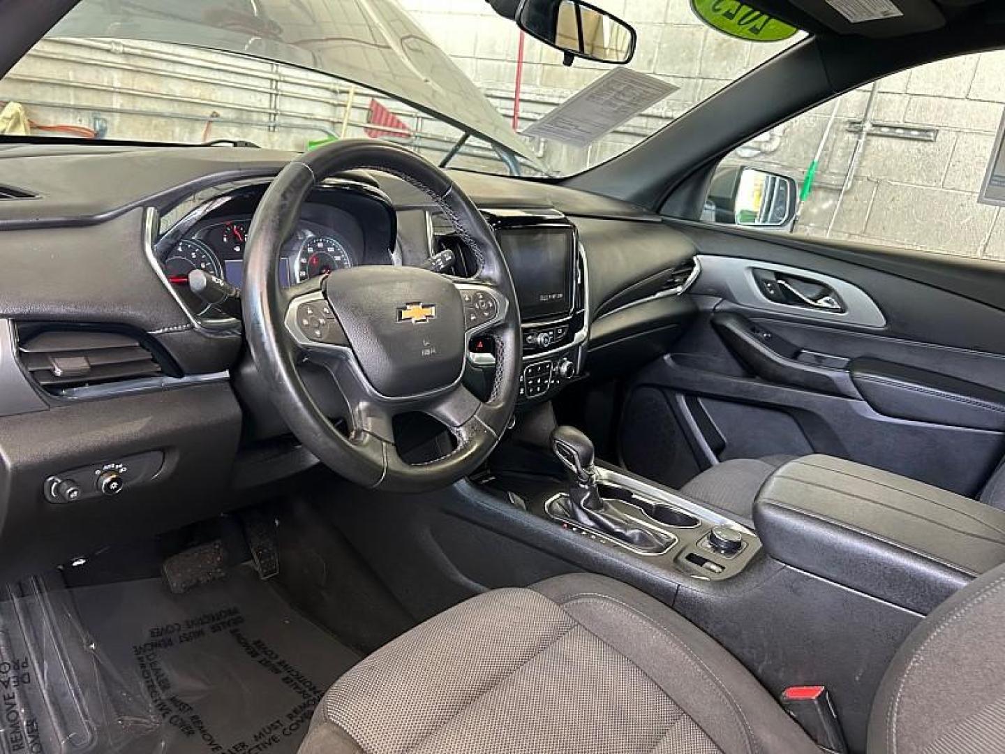 2023 GRAY Chevrolet Traverse (1GNEVGKW2PJ) with an V6 3.6 Liter engine, Automatic 9-Spd transmission, located at 412 Auto Vista Drive, Palmdale, 93551, (661) 945-0620, 34.592636, -118.136681 - Photo#17