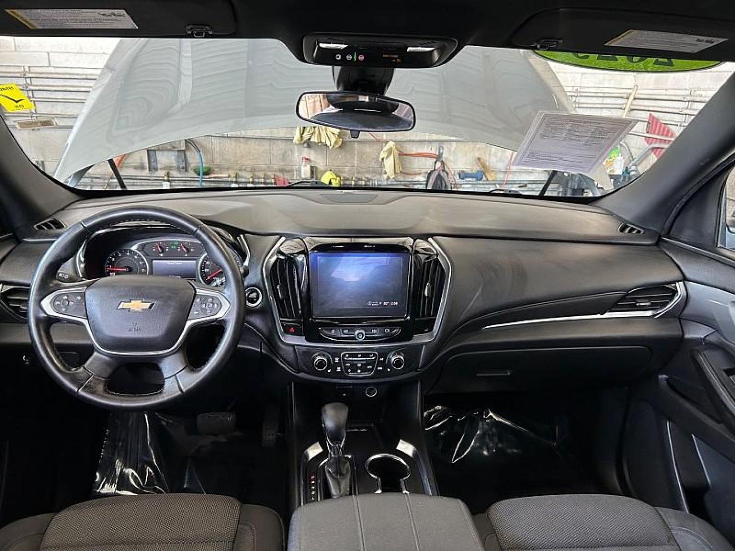 2023 GRAY Chevrolet Traverse (1GNEVGKW2PJ) with an V6 3.6 Liter engine, Automatic 9-Spd transmission, located at 412 Auto Vista Drive, Palmdale, 93551, (661) 945-0620, 34.592636, -118.136681 - Photo#18