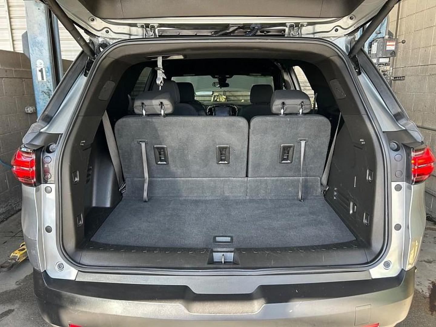 2023 GRAY Chevrolet Traverse (1GNEVGKW2PJ) with an V6 3.6 Liter engine, Automatic 9-Spd transmission, located at 412 Auto Vista Drive, Palmdale, 93551, (661) 945-0620, 34.592636, -118.136681 - Photo#27