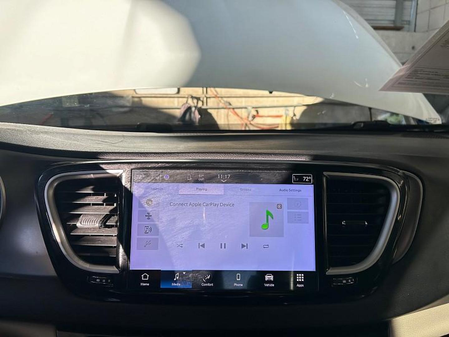 2023 WHITE Chrysler Pacifica (2C4RC1BG8PR) with an V6 3.6 Liter engine, Automatic 9-Spd transmission, located at 412 Auto Vista Drive, Palmdale, 93551, (661) 945-0620, 34.592636, -118.136681- Photo#19