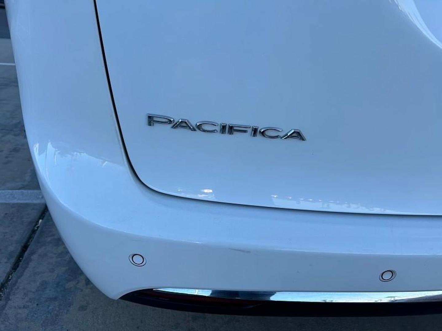 2023 WHITE Chrysler Pacifica (2C4RC1BG7PR) with an V6 3.6 Liter engine, Automatic 9-Spd transmission, located at 412 Auto Vista Drive, Palmdale, 93551, (661) 945-0620, 34.592636, -118.136681 - Photo#11