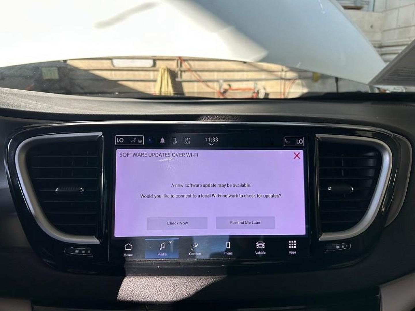 2023 WHITE Chrysler Pacifica (2C4RC1BG7PR) with an V6 3.6 Liter engine, Automatic 9-Spd transmission, located at 412 Auto Vista Drive, Palmdale, 93551, (661) 945-0620, 34.592636, -118.136681 - Photo#19