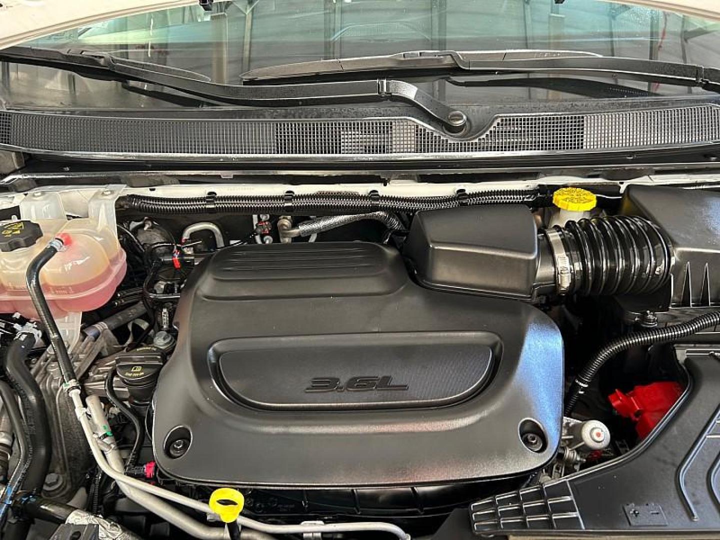 2023 WHITE Chrysler Pacifica (2C4RC1BG7PR) with an V6 3.6 Liter engine, Automatic 9-Spd transmission, located at 412 Auto Vista Drive, Palmdale, 93551, (661) 945-0620, 34.592636, -118.136681 - Photo#30