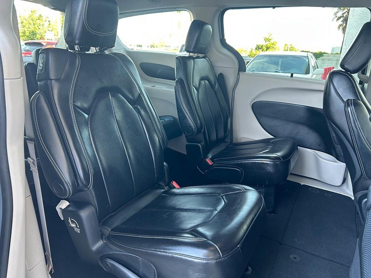 2023 Silver Chrysler Pacifica (2C4RC1BG2PR) with an V6 3.6 Liter engine, Automatic 9-Spd transmission, located at 412 Auto Vista Drive, Palmdale, 93551, (661) 945-0620, 34.592636, -118.136681- Photo#27