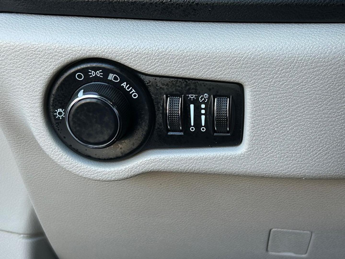 2023 White Chrysler Voyager (2C4RC1CG4PR) with an V6 3.6 Liter engine, Automatic 9-Spd transmission, located at 412 Auto Vista Drive, Palmdale, 93551, (661) 945-0620, 34.592636, -118.136681- Photo#24