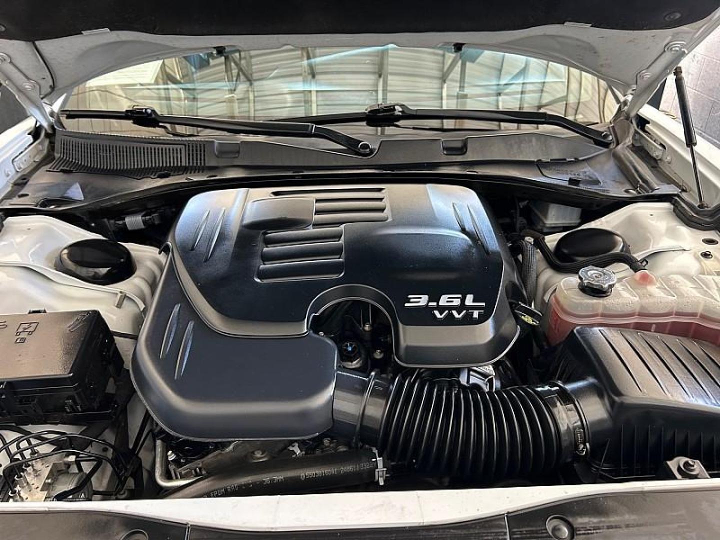 2023 WHITE Dodge Charger (2C3CDXBG9PH) with an V6 3.6 Liter engine, Automatic 8-Spd w/AutoStick transmission, located at 412 Auto Vista Drive, Palmdale, 93551, (661) 945-0620, 34.592636, -118.136681 - Photo#31