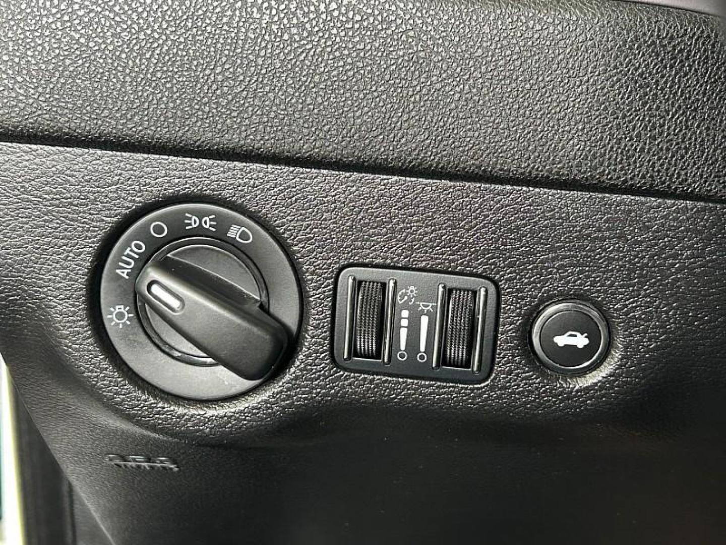 2023 WHITE Dodge Charger (2C3CDXBG1PH) with an V6 3.6 Liter engine, Automatic 8-Spd w/AutoStick transmission, located at 412 Auto Vista Drive, Palmdale, 93551, (661) 945-0620, 34.592636, -118.136681 - Photo#16
