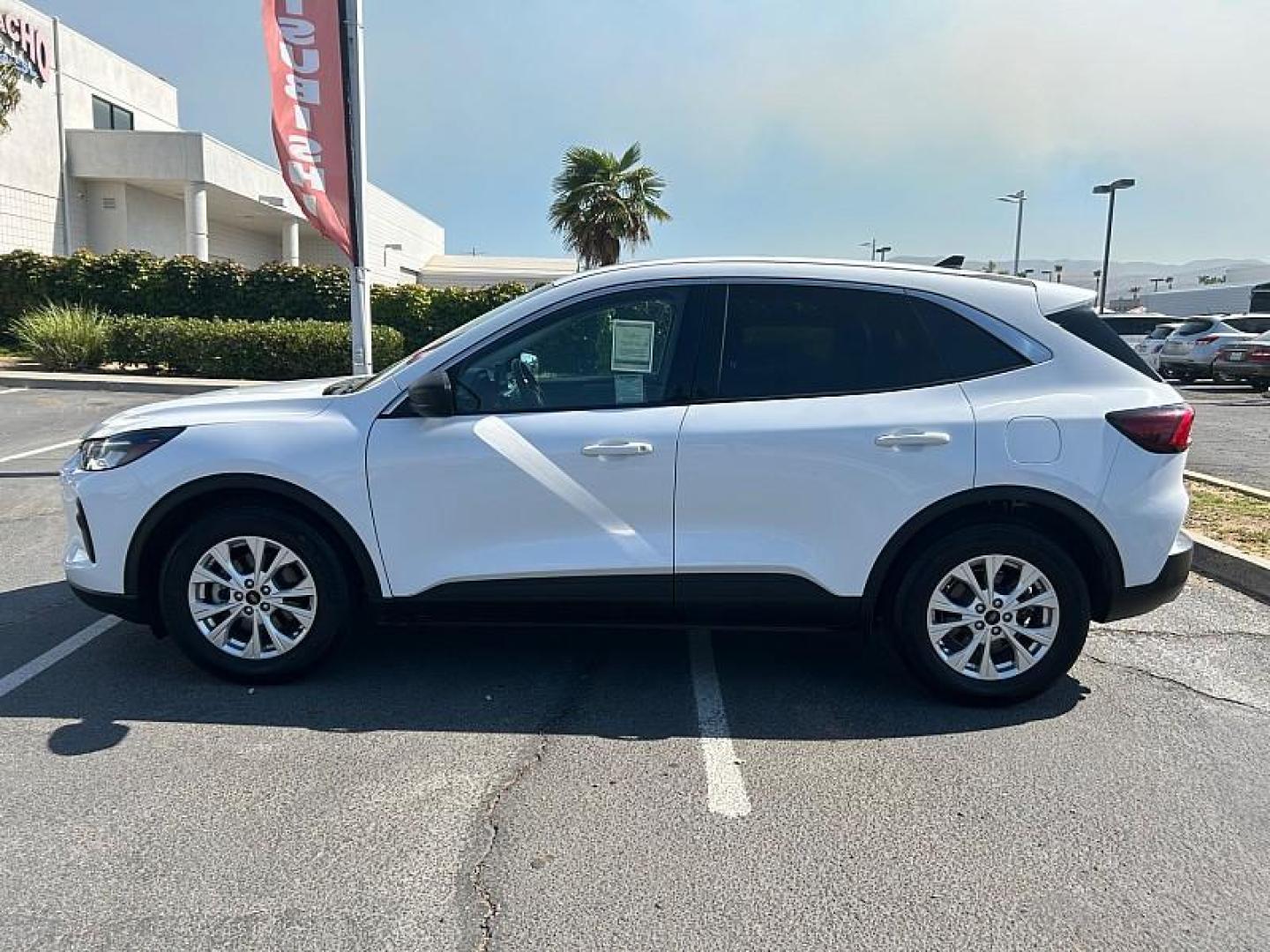 2023 WHITE Ford Escape (1FMCU0GN7PU) with an 3-Cyl EcoBoost Turbo 1.5 Liter engine, Automatic transmission, located at 412 Auto Vista Drive, Palmdale, 93551, (661) 945-0620, 34.592636, -118.136681 - Photo#3