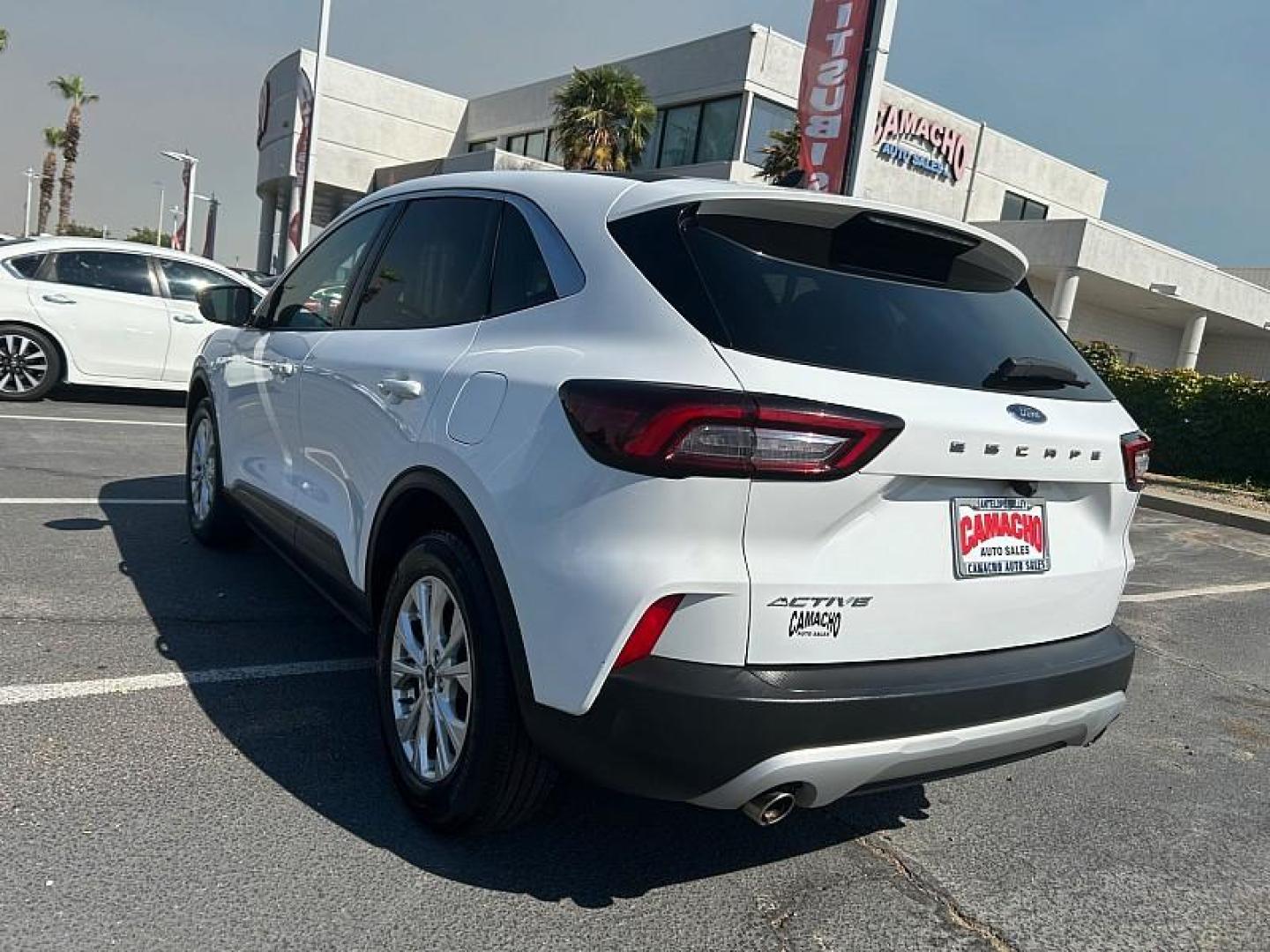 2023 WHITE Ford Escape (1FMCU0GN7PU) with an 3-Cyl EcoBoost Turbo 1.5 Liter engine, Automatic transmission, located at 412 Auto Vista Drive, Palmdale, 93551, (661) 945-0620, 34.592636, -118.136681 - Photo#4