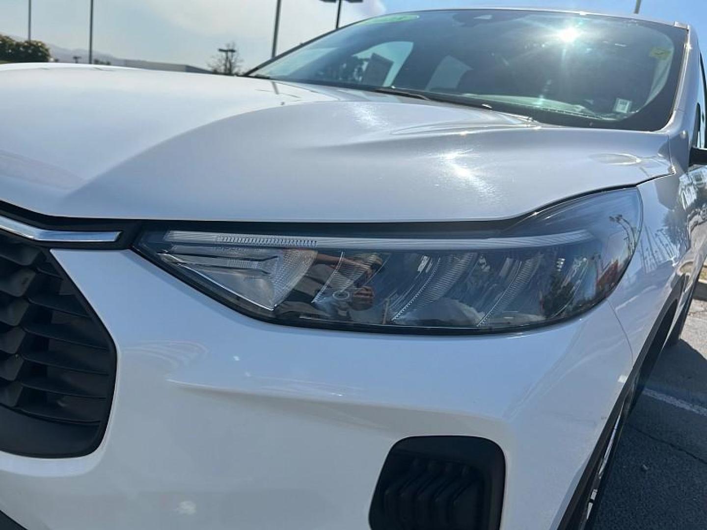 2023 WHITE Ford Escape (1FMCU0GN7PU) with an 3-Cyl EcoBoost Turbo 1.5 Liter engine, Automatic transmission, located at 412 Auto Vista Drive, Palmdale, 93551, (661) 945-0620, 34.592636, -118.136681 - Photo#9