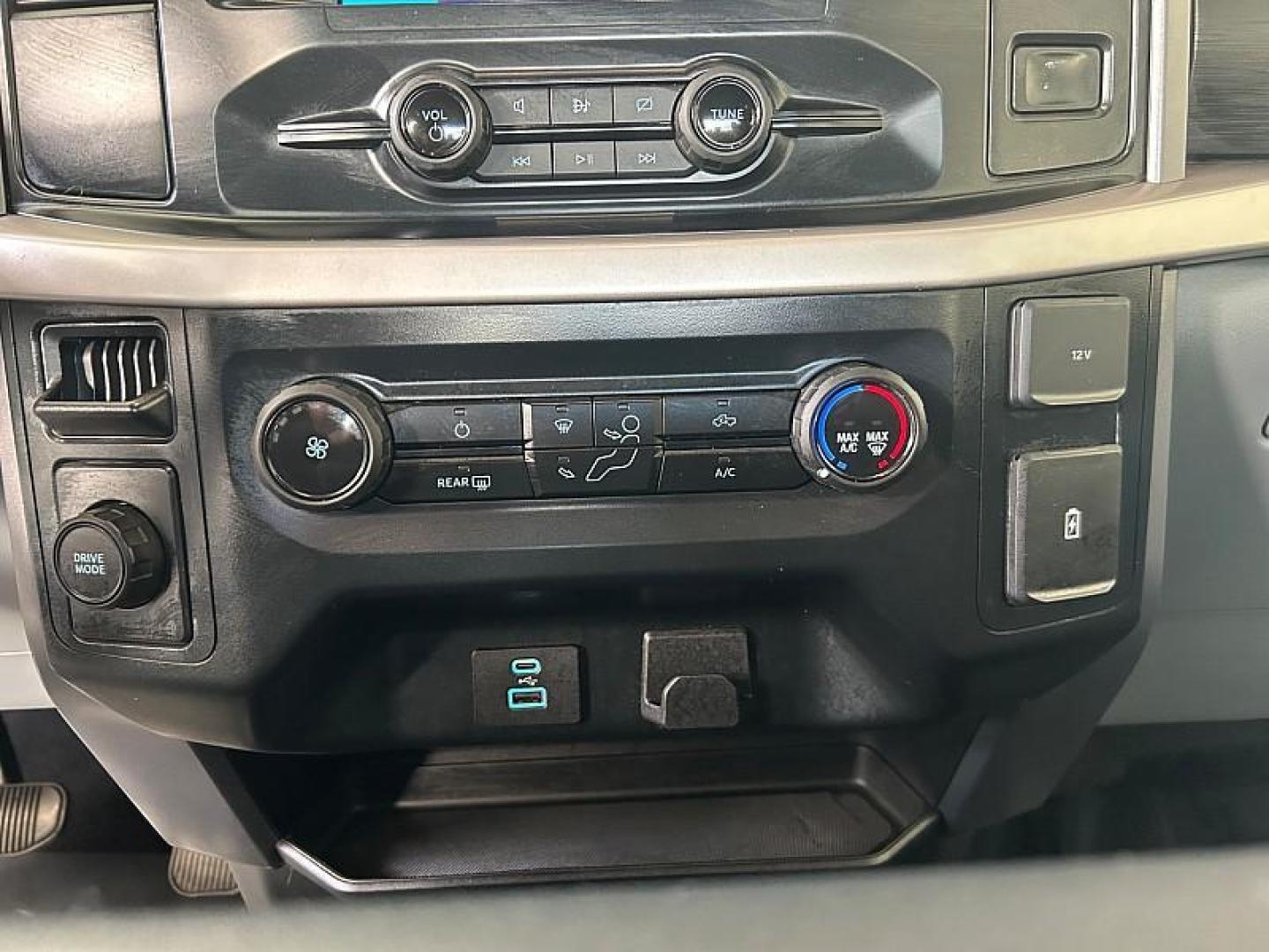 2023 SILVER Ford F-150 2WD (1FTEW1C8XPK) with an 6-Cyl 3.5 Liter engine, Automatic 10-Spd transmission, located at 412 Auto Vista Drive, Palmdale, 93551, (661) 945-0620, 34.592636, -118.136681 - Photo#21