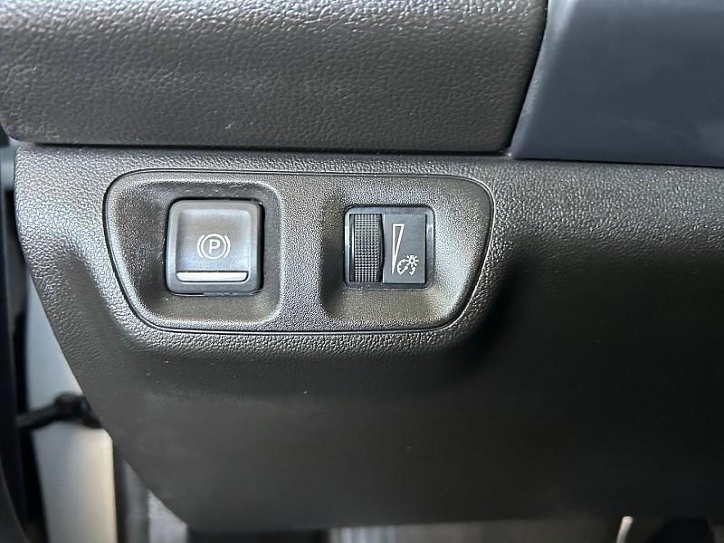 2023 WHITE GMC Acadia (1GKKNML46PZ) with an V6 3.6 Liter engine, Automatic 9-Spd transmission, located at 412 Auto Vista Drive, Palmdale, 93551, (661) 945-0620, 34.592636, -118.136681 - Photo#23