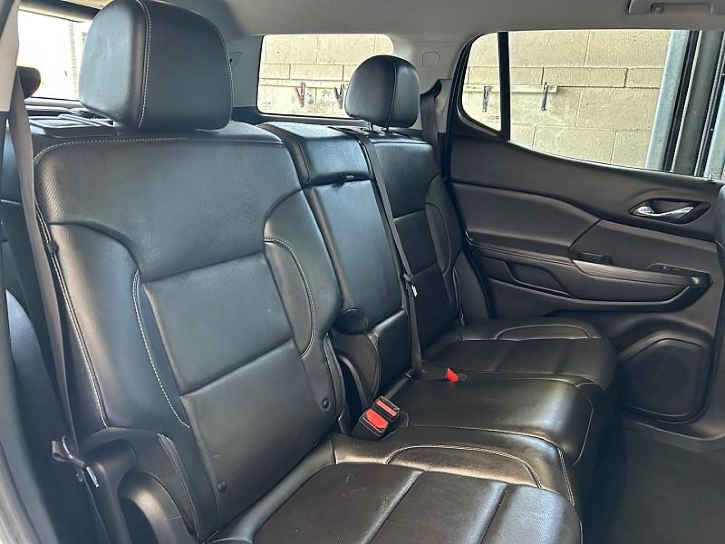 2023 WHITE GMC Acadia (1GKKNML46PZ) with an V6 3.6 Liter engine, Automatic 9-Spd transmission, located at 412 Auto Vista Drive, Palmdale, 93551, (661) 945-0620, 34.592636, -118.136681 - Photo#30