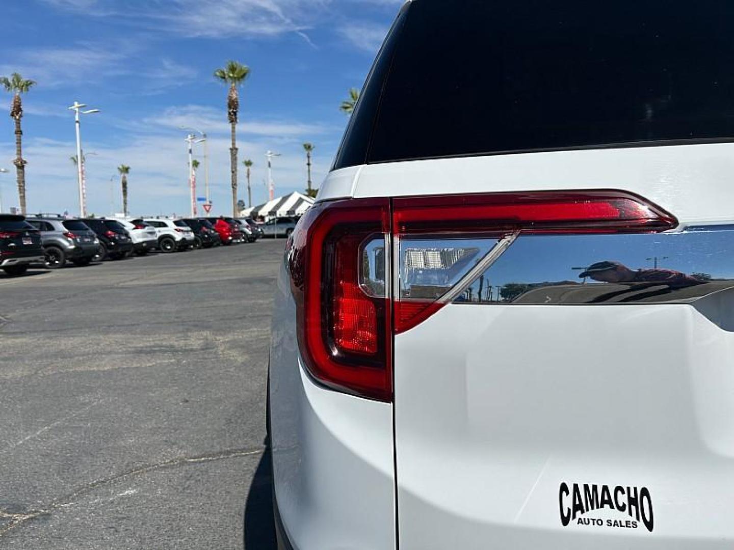 2023 WHITE GMC Acadia (1GKKNML49PZ) with an V6 3.6 Liter engine, Automatic 9-Spd transmission, located at 412 Auto Vista Drive, Palmdale, 93551, (661) 945-0620, 34.592636, -118.136681 - Photo#15