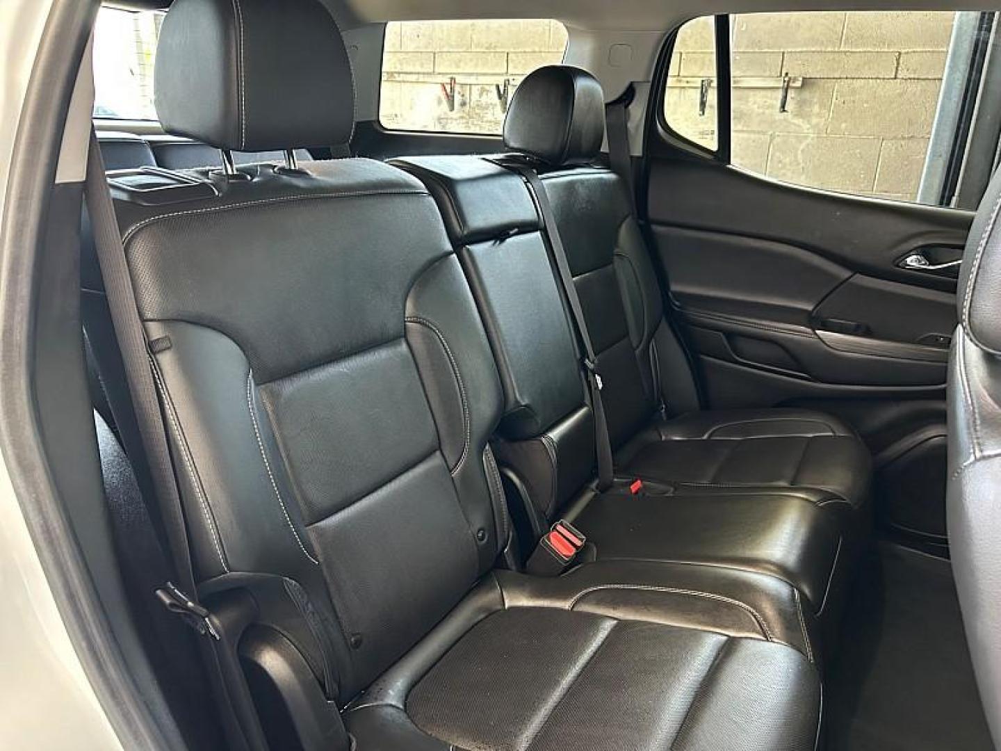 2023 WHITE GMC Acadia (1GKKNML49PZ) with an V6 3.6 Liter engine, Automatic 9-Spd transmission, located at 412 Auto Vista Drive, Palmdale, 93551, (661) 945-0620, 34.592636, -118.136681 - Photo#25