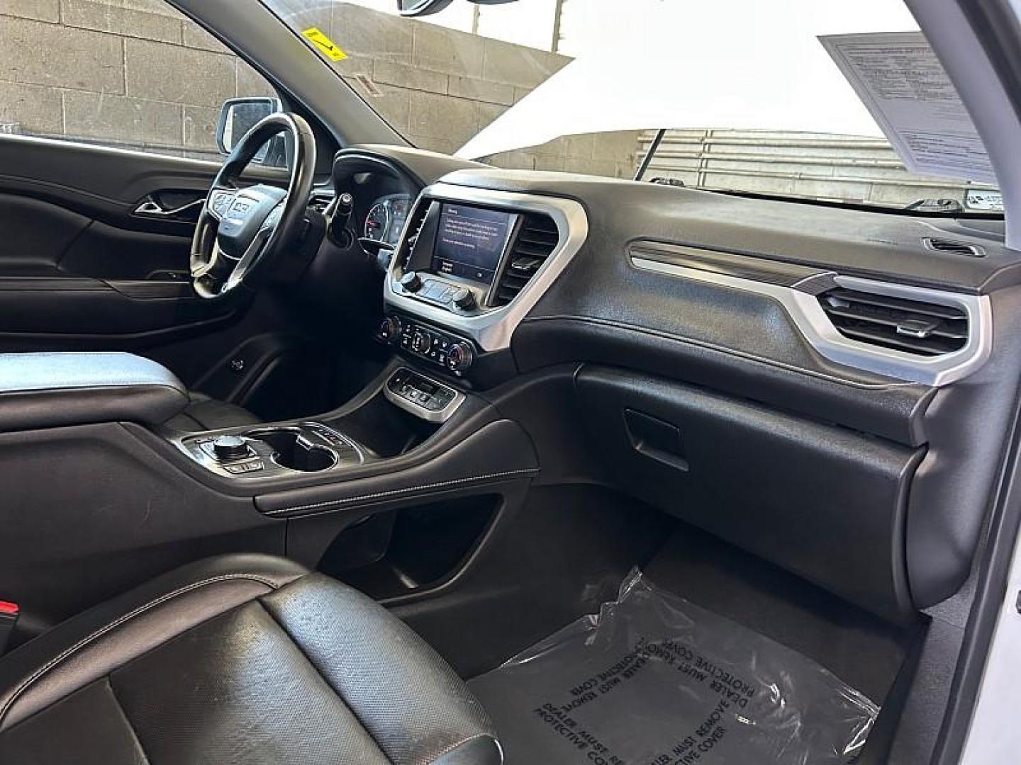 2023 WHITE GMC Acadia (1GKKNML49PZ) with an V6 3.6 Liter engine, Automatic 9-Spd transmission, located at 412 Auto Vista Drive, Palmdale, 93551, (661) 945-0620, 34.592636, -118.136681 - Photo#26