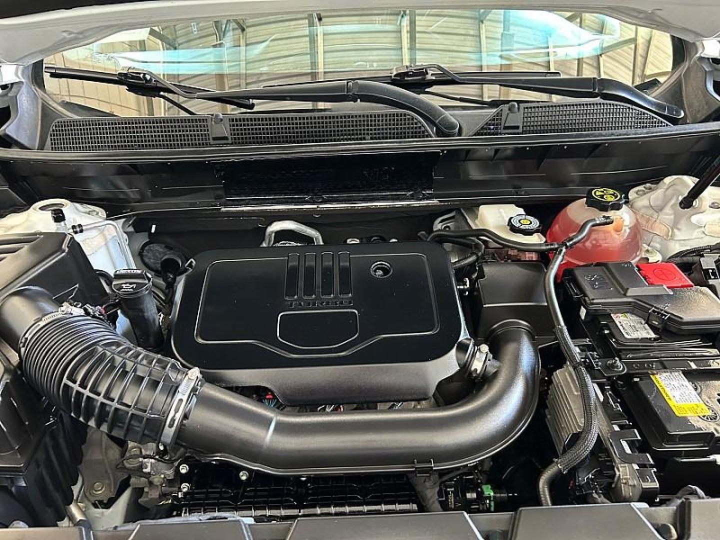 2023 WHITE GMC Acadia (1GKKNML49PZ) with an V6 3.6 Liter engine, Automatic 9-Spd transmission, located at 412 Auto Vista Drive, Palmdale, 93551, (661) 945-0620, 34.592636, -118.136681 - Photo#29