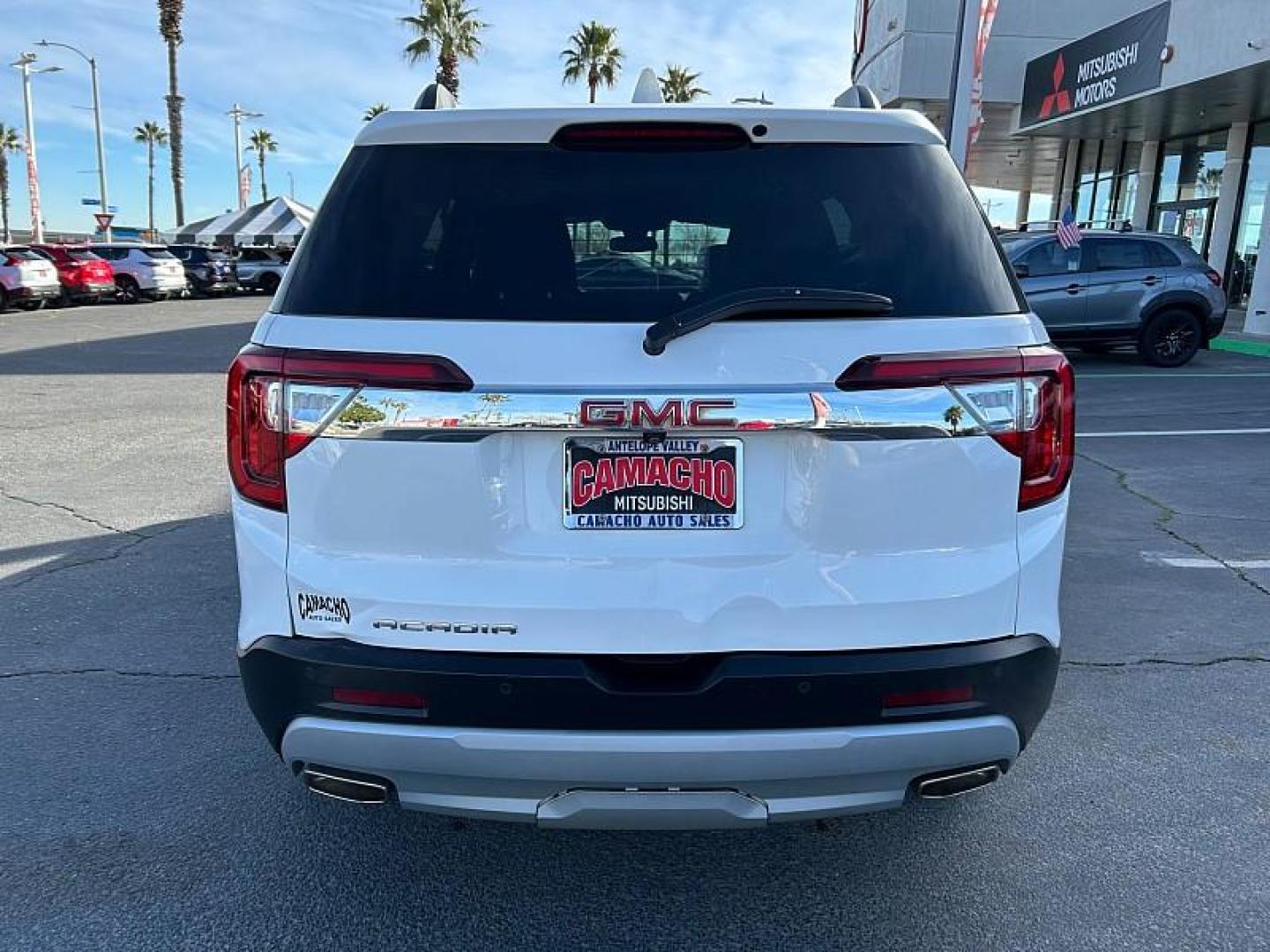 2023 WHITE GMC Acadia (1GKKNML47PZ) with an V6 3.6 Liter engine, Automatic 9-Spd transmission, located at 412 Auto Vista Drive, Palmdale, 93551, (661) 945-0620, 34.592636, -118.136681- Photo#4
