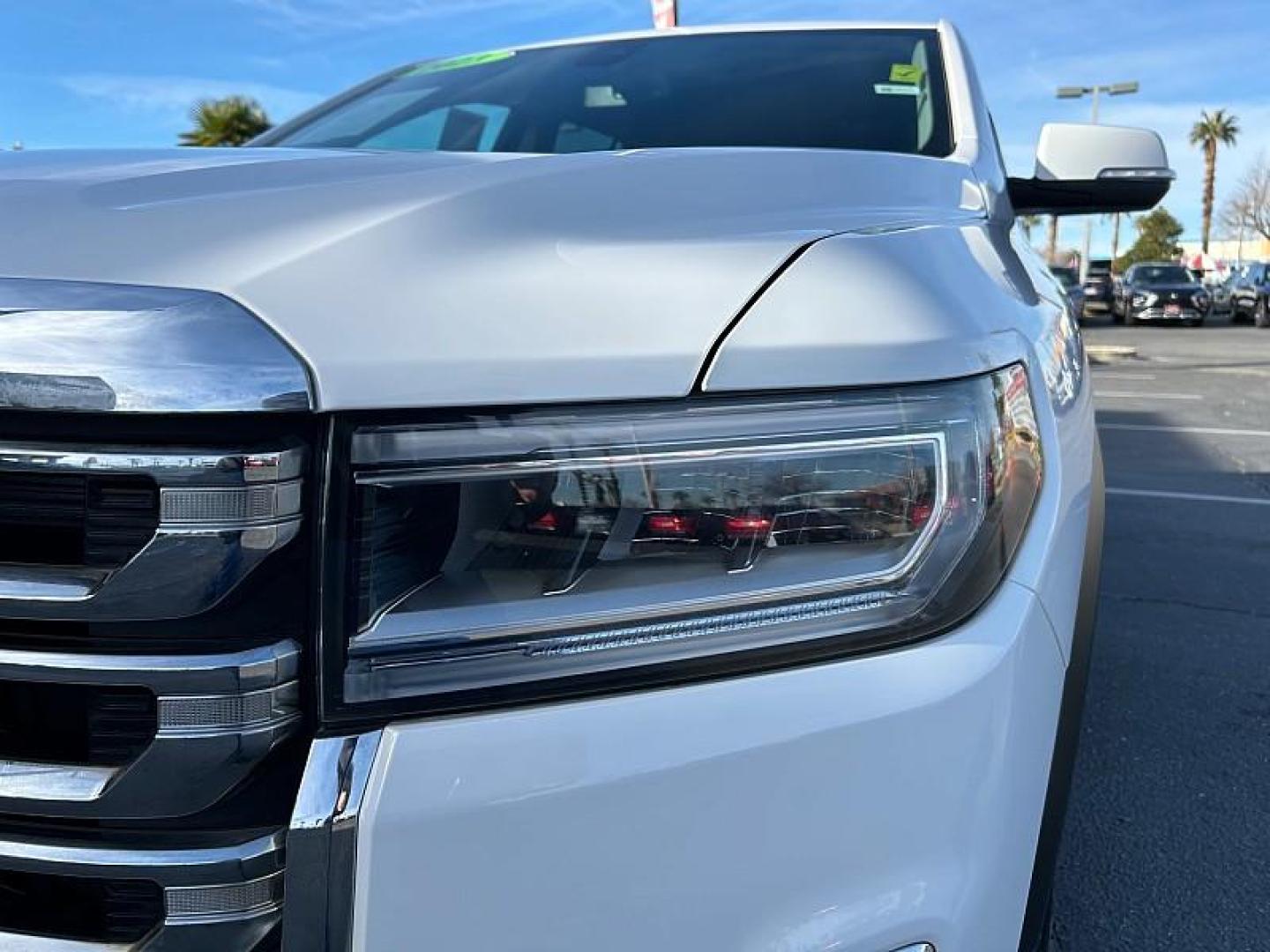 2023 WHITE GMC Acadia (1GKKNML47PZ) with an V6 3.6 Liter engine, Automatic 9-Spd transmission, located at 412 Auto Vista Drive, Palmdale, 93551, (661) 945-0620, 34.592636, -118.136681- Photo#10