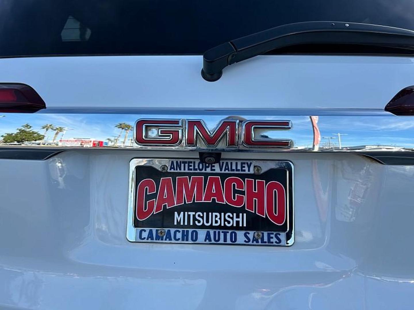 2023 WHITE GMC Acadia (1GKKNML47PZ) with an V6 3.6 Liter engine, Automatic 9-Spd transmission, located at 412 Auto Vista Drive, Palmdale, 93551, (661) 945-0620, 34.592636, -118.136681- Photo#14