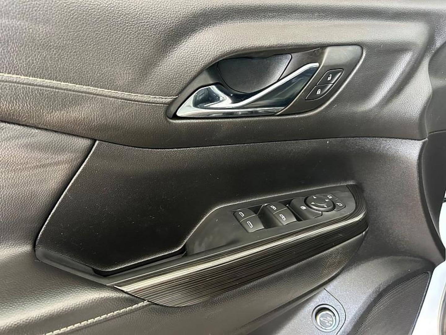 2023 WHITE GMC Acadia (1GKKNML47PZ) with an V6 3.6 Liter engine, Automatic 9-Spd transmission, located at 412 Auto Vista Drive, Palmdale, 93551, (661) 945-0620, 34.592636, -118.136681- Photo#26