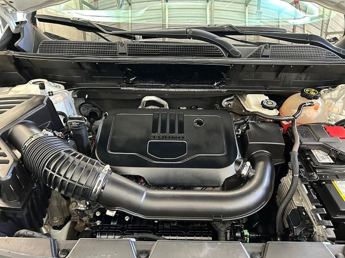 2023 WHITE GMC Acadia (1GKKNML47PZ) with an V6 3.6 Liter engine, Automatic 9-Spd transmission, located at 412 Auto Vista Drive, Palmdale, 93551, (661) 945-0620, 34.592636, -118.136681- Photo#32