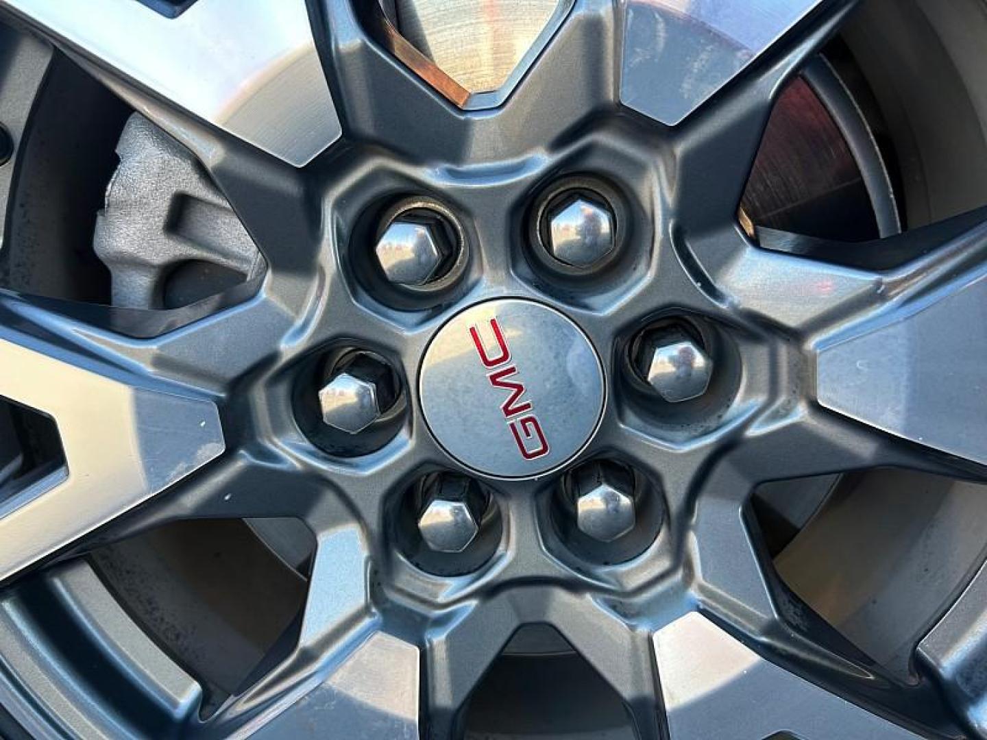 2023 WHITE GMC Acadia (1GKKNML42PZ) with an V6 3.6 Liter engine, Automatic 9-Spd transmission, located at 412 Auto Vista Drive, Palmdale, 93551, (661) 945-0620, 34.592636, -118.136681 - Photo#20