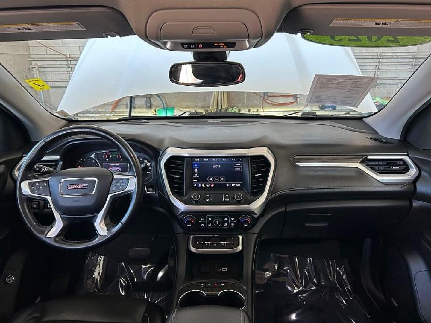 2023 WHITE GMC Acadia (1GKKNML42PZ) with an V6 3.6 Liter engine, Automatic 9-Spd transmission, located at 412 Auto Vista Drive, Palmdale, 93551, (661) 945-0620, 34.592636, -118.136681 - Photo#24
