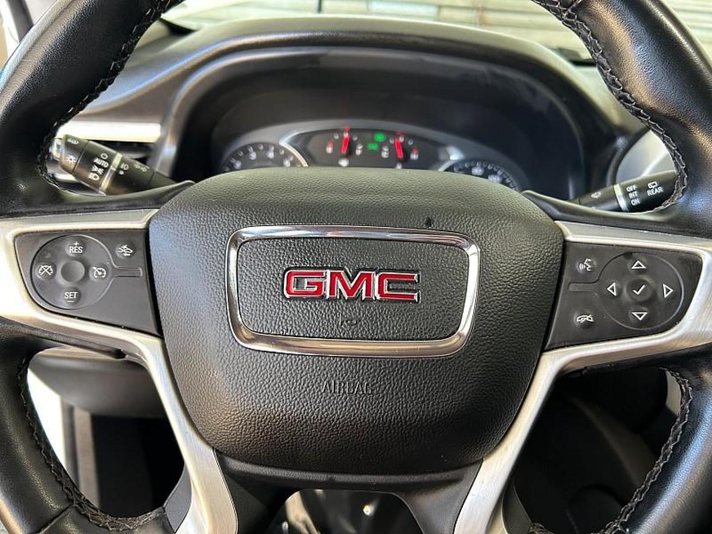 2023 WHITE GMC Acadia (1GKKNML42PZ) with an V6 3.6 Liter engine, Automatic 9-Spd transmission, located at 412 Auto Vista Drive, Palmdale, 93551, (661) 945-0620, 34.592636, -118.136681 - Photo#25