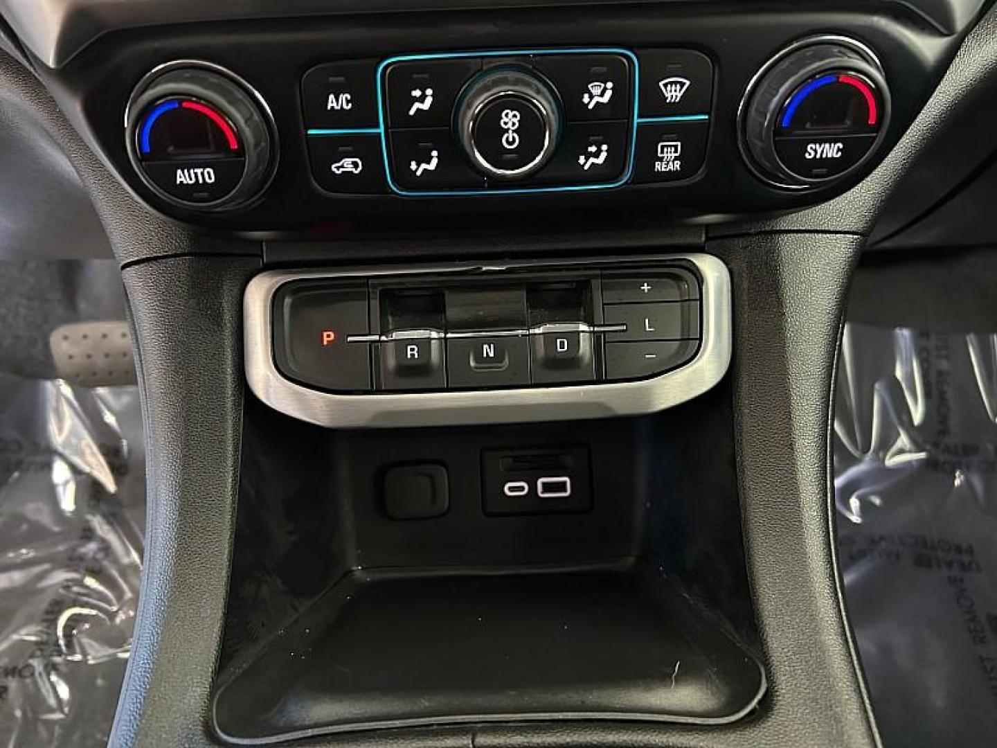 2023 WHITE GMC Acadia (1GKKNML42PZ) with an V6 3.6 Liter engine, Automatic 9-Spd transmission, located at 412 Auto Vista Drive, Palmdale, 93551, (661) 945-0620, 34.592636, -118.136681 - Photo#27
