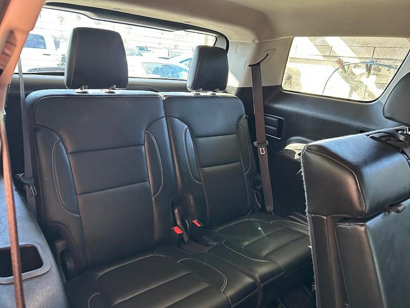 2023 WHITE GMC Acadia (1GKKNML42PZ) with an V6 3.6 Liter engine, Automatic 9-Spd transmission, located at 412 Auto Vista Drive, Palmdale, 93551, (661) 945-0620, 34.592636, -118.136681 - Photo#35