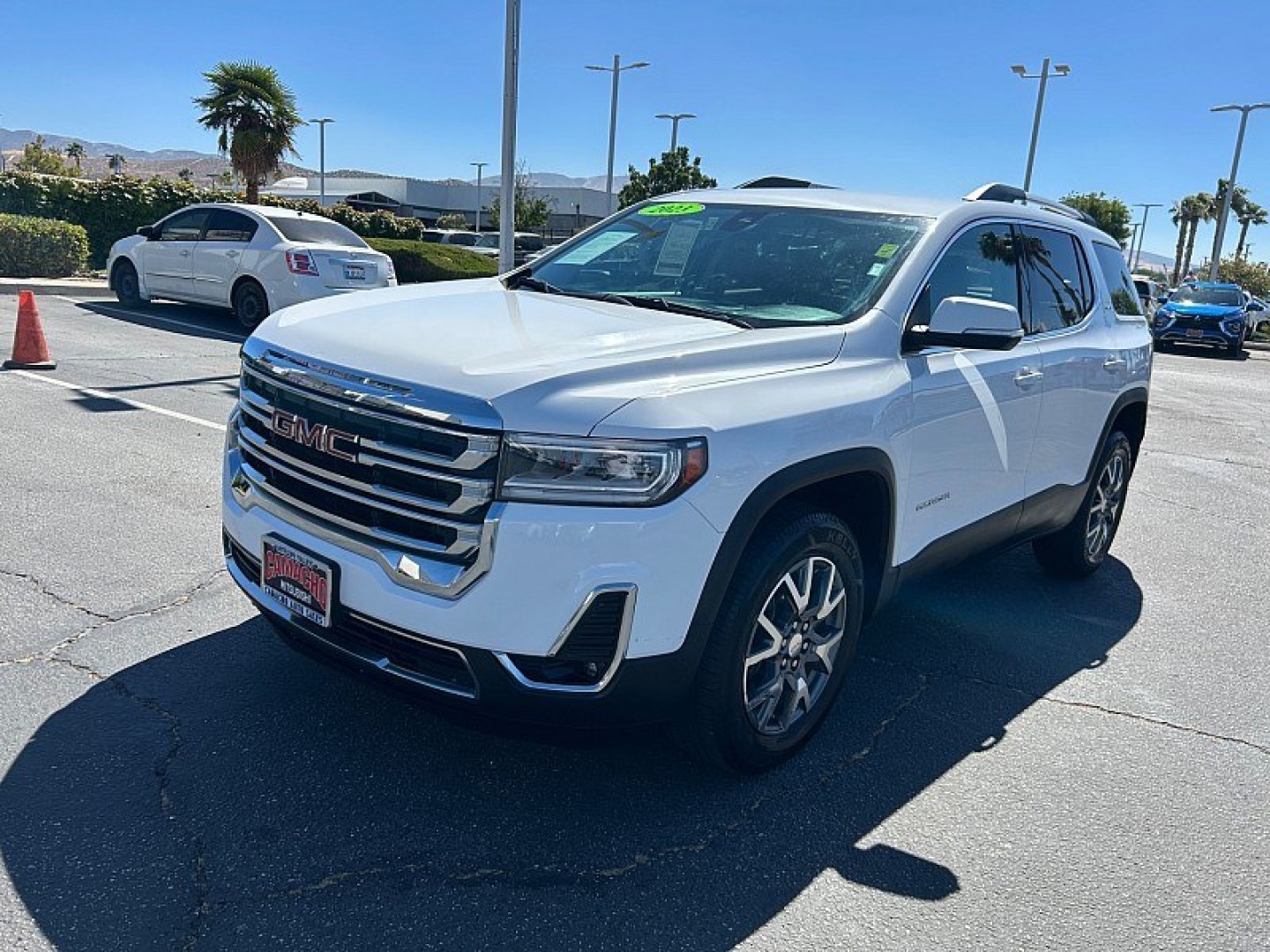 2023 White GMC Acadia (1GKKNUL42PZ) , Automatic 9-Spd transmission, located at 412 Auto Vista Drive, Palmdale, 93551, (661) 945-0620, 34.592636, -118.136681- Photo#2