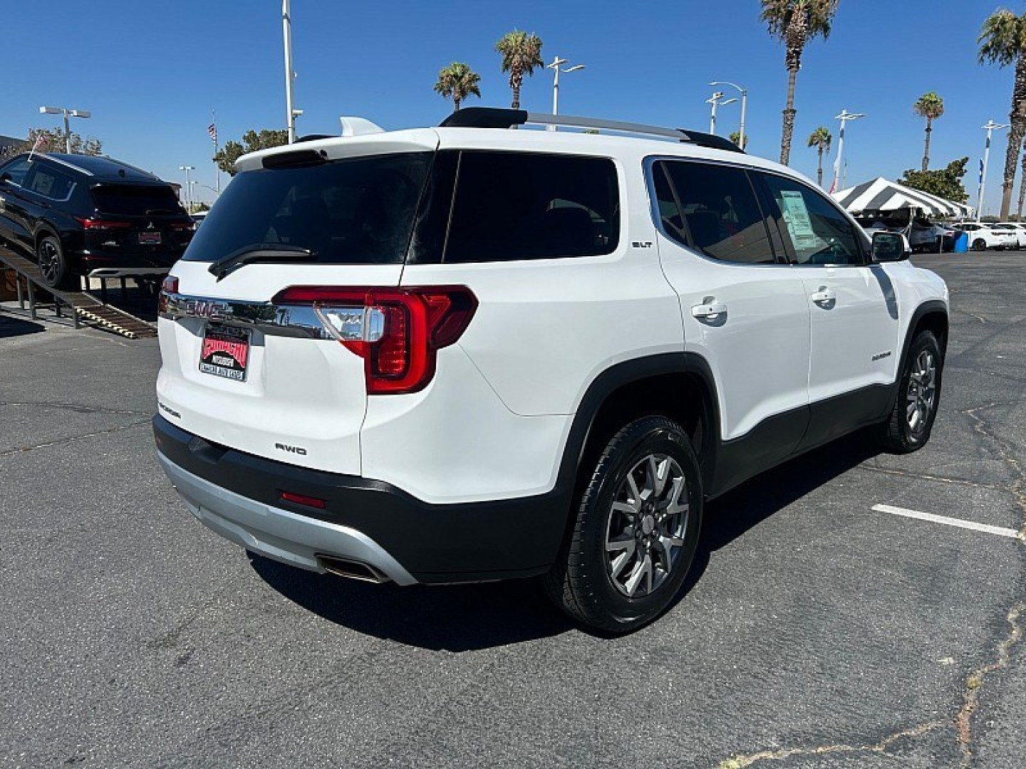 2023 White GMC Acadia (1GKKNUL42PZ) , Automatic 9-Spd transmission, located at 412 Auto Vista Drive, Palmdale, 93551, (661) 945-0620, 34.592636, -118.136681- Photo#4