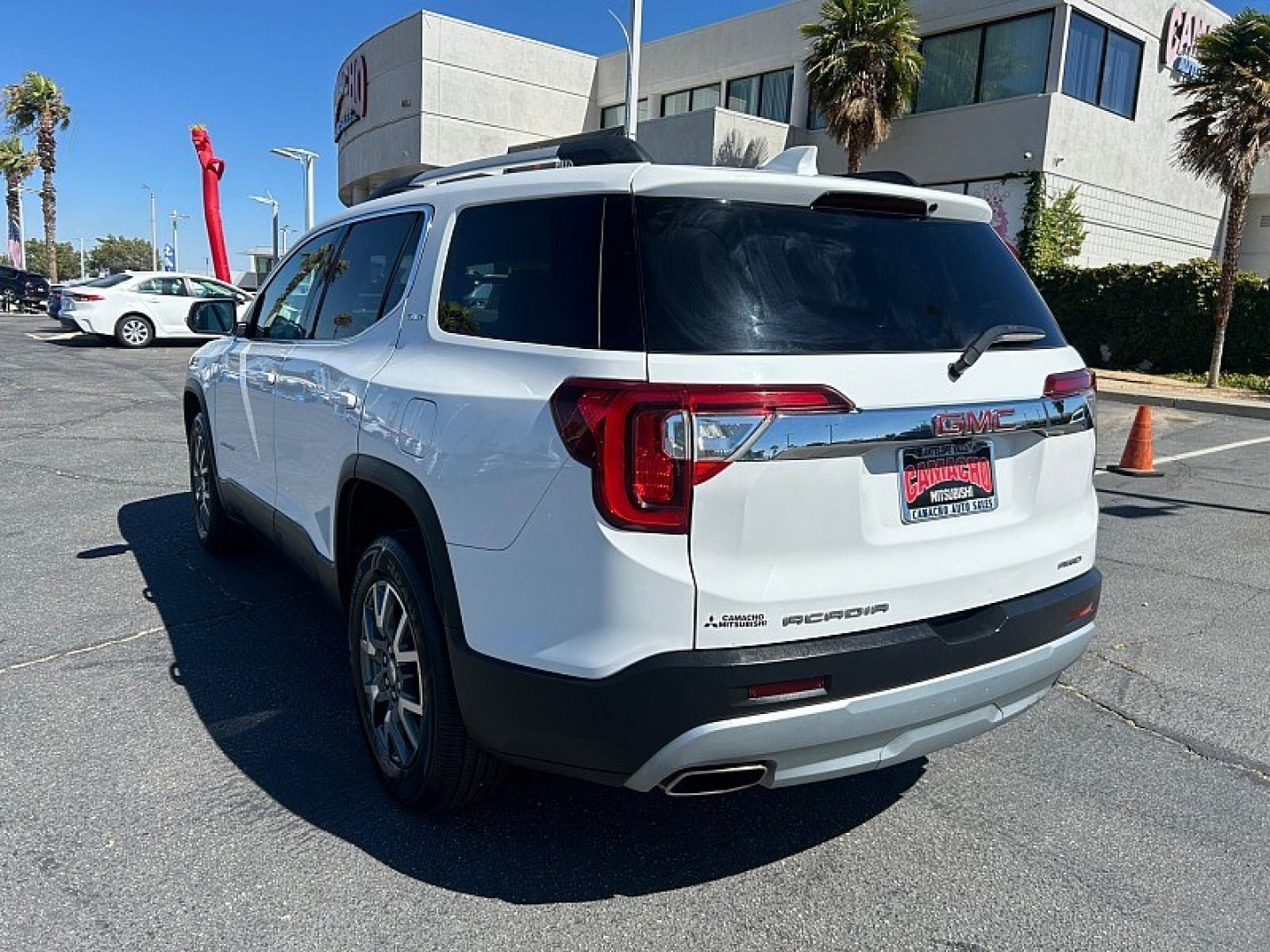 2023 White GMC Acadia (1GKKNUL42PZ) , Automatic 9-Spd transmission, located at 412 Auto Vista Drive, Palmdale, 93551, (661) 945-0620, 34.592636, -118.136681- Photo#6
