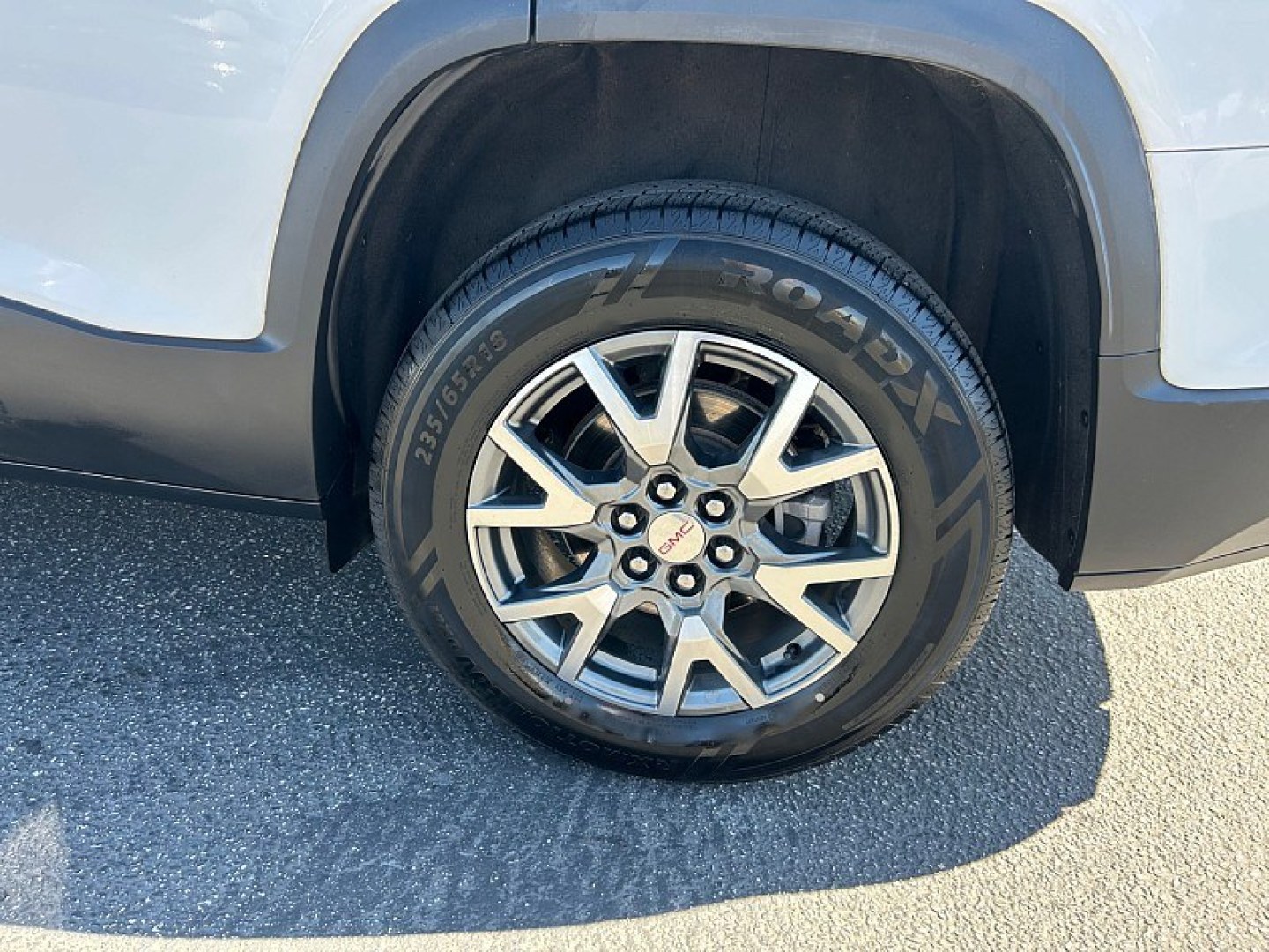 2023 White GMC Acadia (1GKKNUL42PZ) , Automatic 9-Spd transmission, located at 412 Auto Vista Drive, Palmdale, 93551, (661) 945-0620, 34.592636, -118.136681- Photo#13