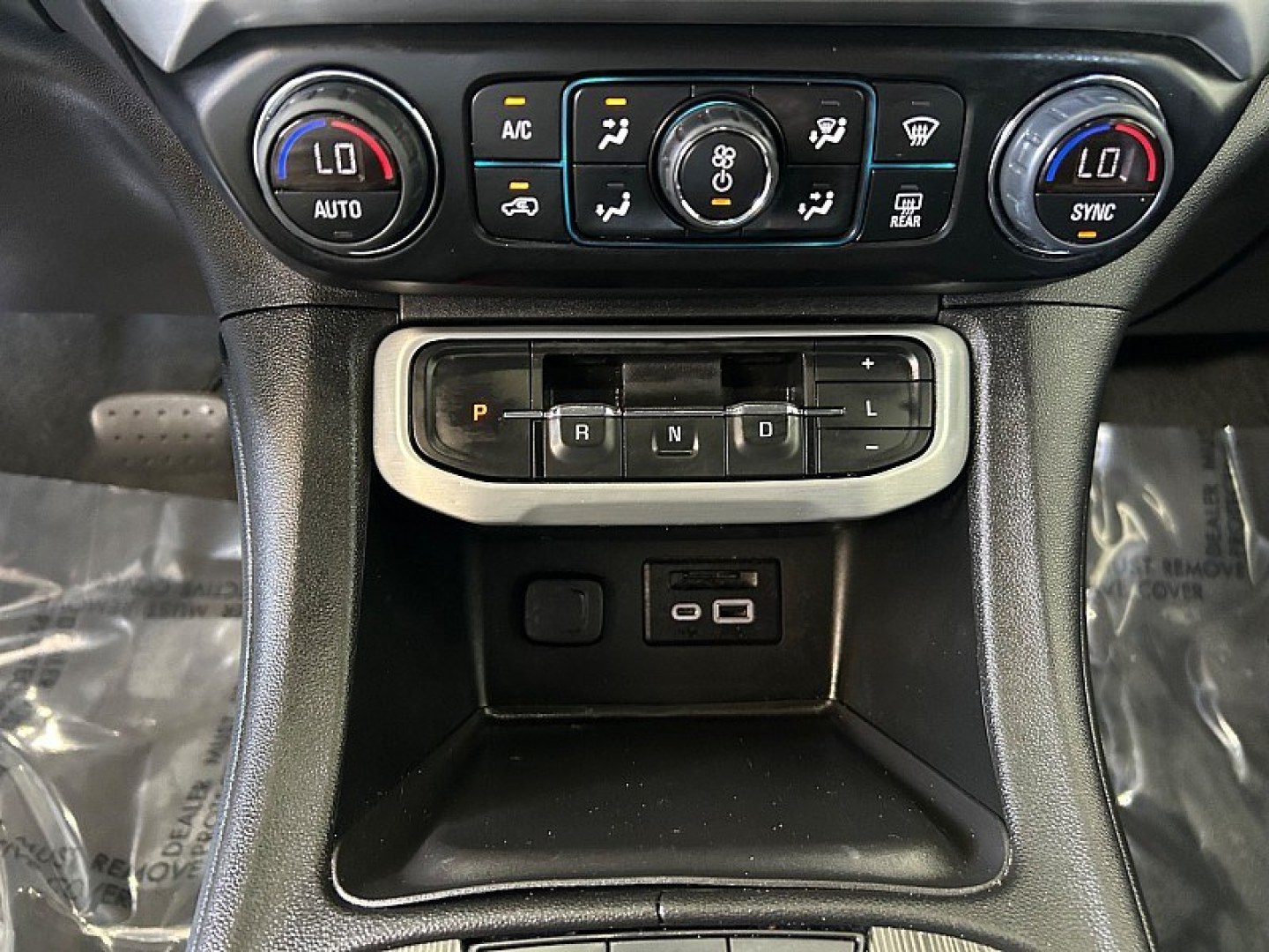 2023 White GMC Acadia (1GKKNUL42PZ) , Automatic 9-Spd transmission, located at 412 Auto Vista Drive, Palmdale, 93551, (661) 945-0620, 34.592636, -118.136681- Photo#20