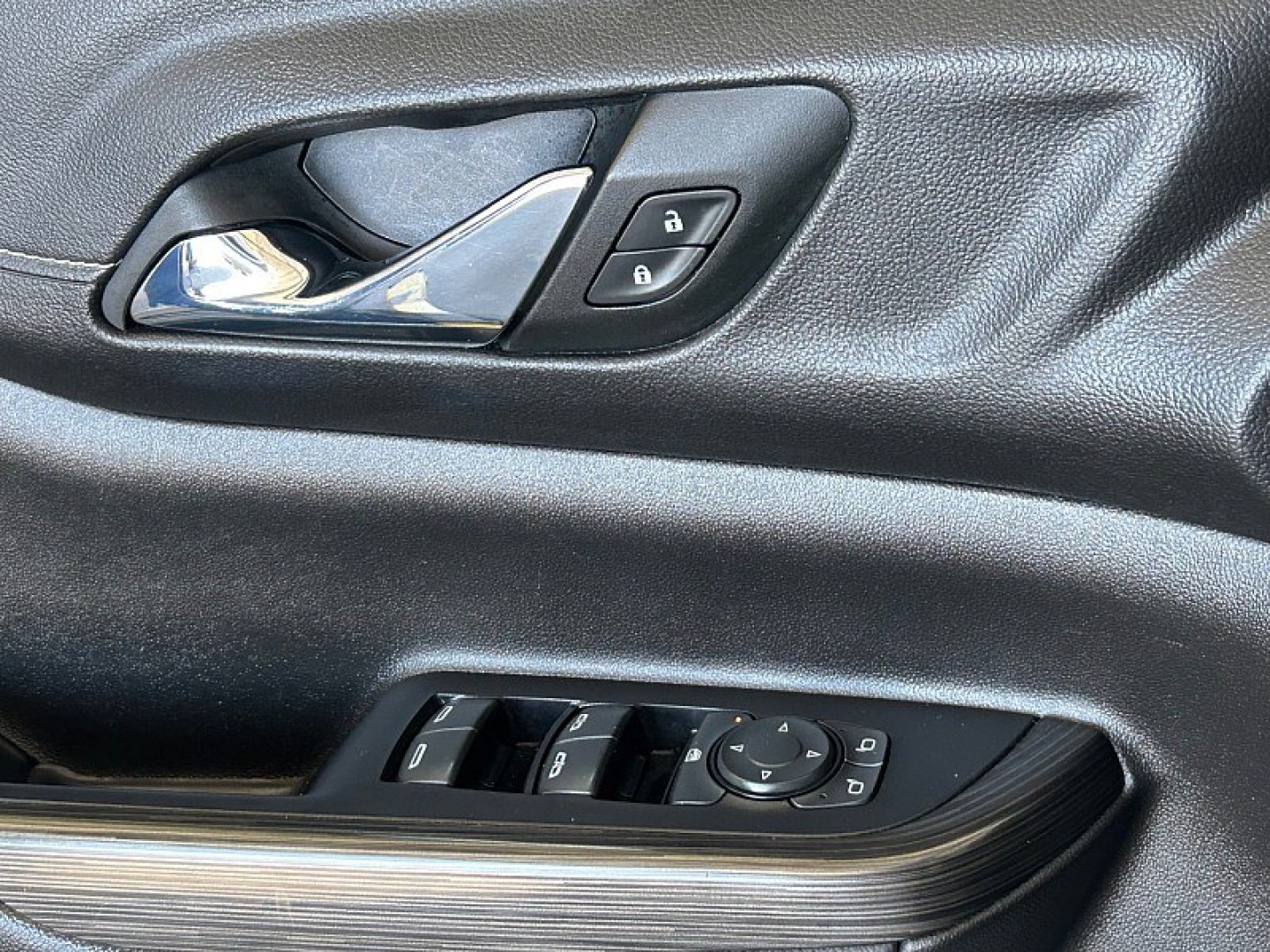 2023 White GMC Acadia (1GKKNUL42PZ) , Automatic 9-Spd transmission, located at 412 Auto Vista Drive, Palmdale, 93551, (661) 945-0620, 34.592636, -118.136681- Photo#23