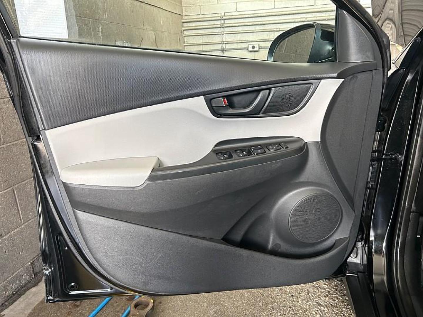 2023 BLACK Hyundai Kona (KM8K2CAB3PU) with an 4-Cyl 2.0 Liter engine, Automatic CVT transmission, located at 412 Auto Vista Drive, Palmdale, 93551, (661) 945-0620, 34.592636, -118.136681 - Photo#16