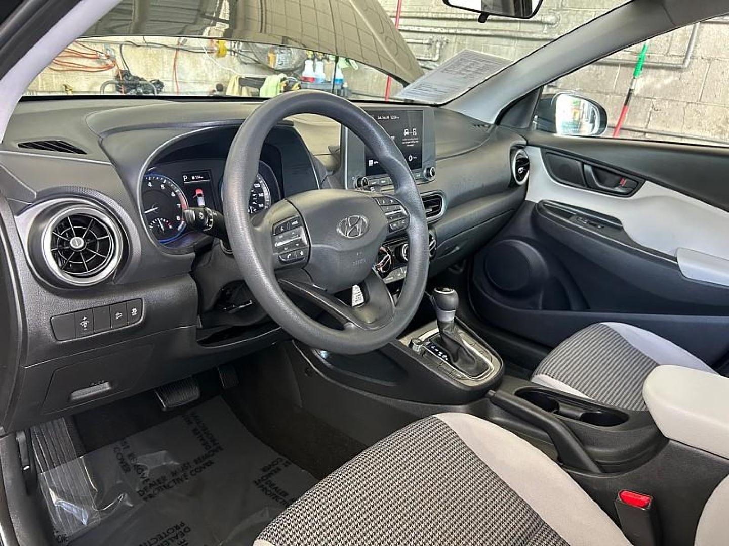 2023 BLACK Hyundai Kona (KM8K2CAB3PU) with an 4-Cyl 2.0 Liter engine, Automatic CVT transmission, located at 412 Auto Vista Drive, Palmdale, 93551, (661) 945-0620, 34.592636, -118.136681 - Photo#17