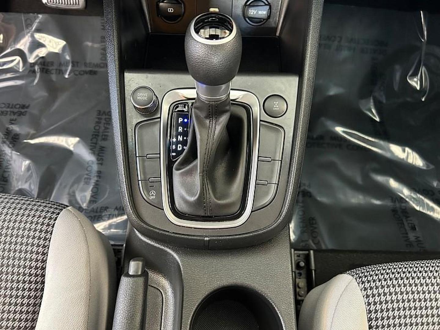 2023 BLACK Hyundai Kona (KM8K2CAB3PU) with an 4-Cyl 2.0 Liter engine, Automatic CVT transmission, located at 412 Auto Vista Drive, Palmdale, 93551, (661) 945-0620, 34.592636, -118.136681 - Photo#19