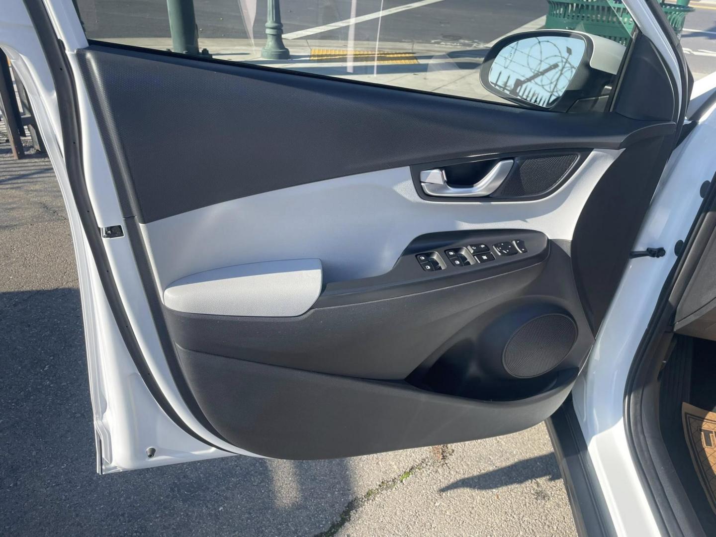 2023 Hyundai Kona EV SEL (KM8K23AG1PU) with an ELECTRIC engine, 1A transmission, located at 744 E Miner Ave, Stockton, CA, 95202, (209) 944-5770, 37.956863, -121.282082 - PLUS TAXES AND FEES - Photo#3