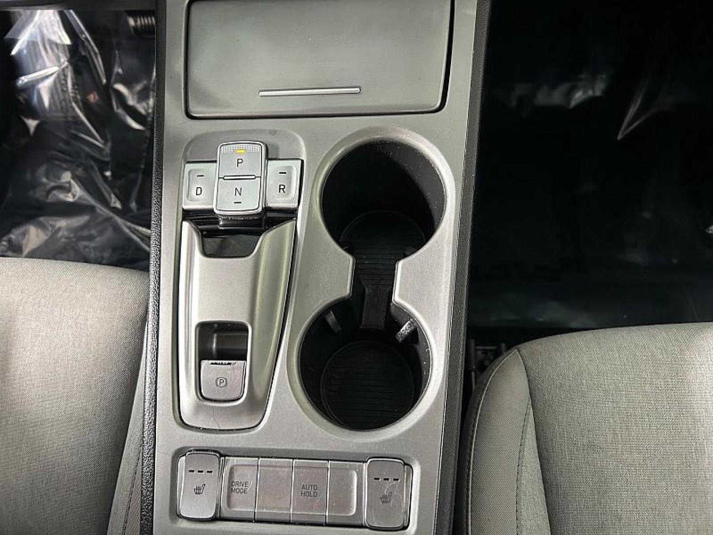 2023 WHITE Hyundai Kona Electric (KM8K33AGXPU) with an Electric Motor engine, Single-Speed Reduction Gear transmission, located at 412 Auto Vista Drive, Palmdale, 93551, (661) 945-0620, 34.592636, -118.136681 - Photo#20