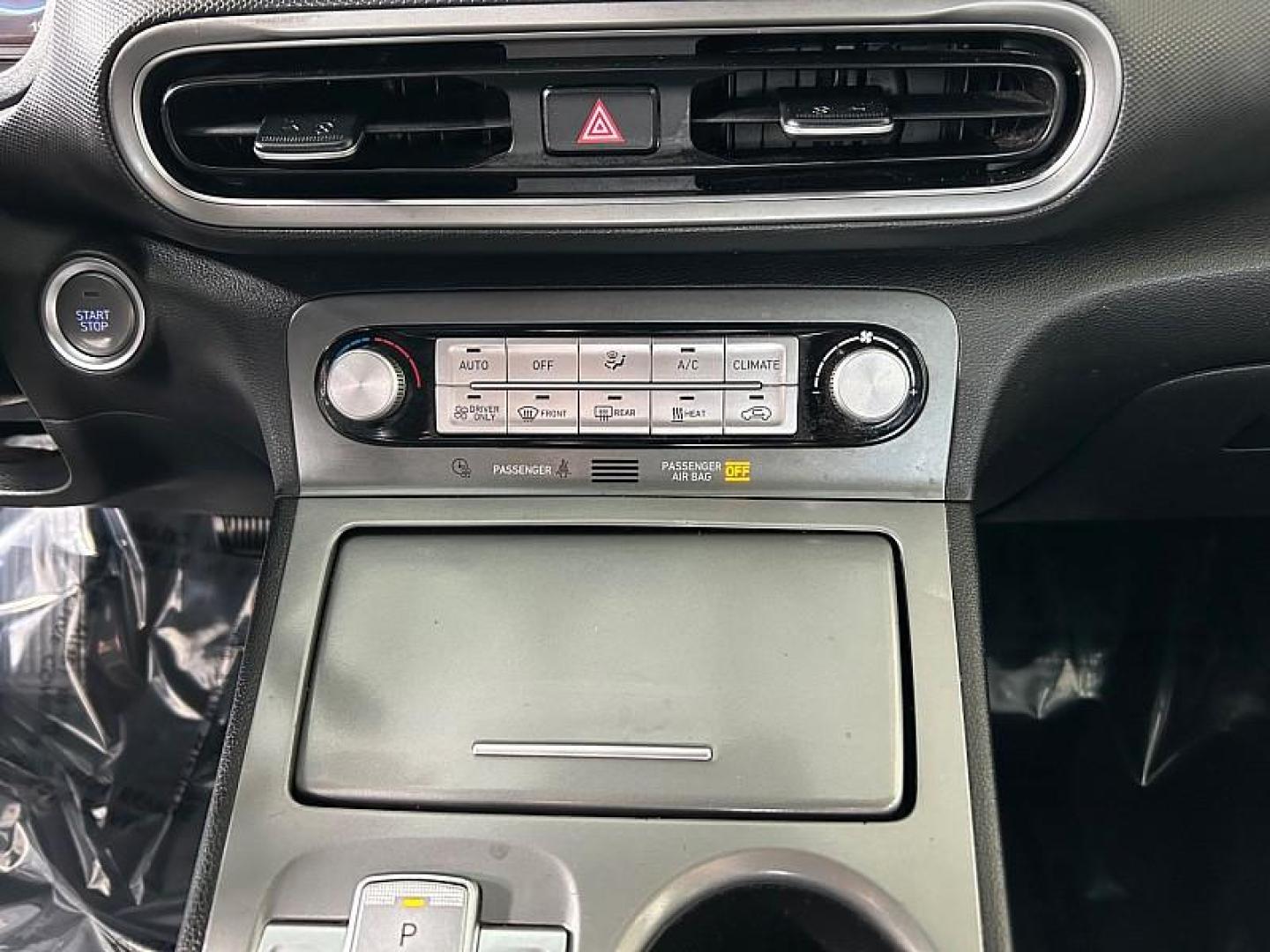 2023 WHITE Hyundai Kona Electric (KM8K33AGXPU) with an Electric Motor engine, Single-Speed Reduction Gear transmission, located at 412 Auto Vista Drive, Palmdale, 93551, (661) 945-0620, 34.592636, -118.136681 - Photo#21