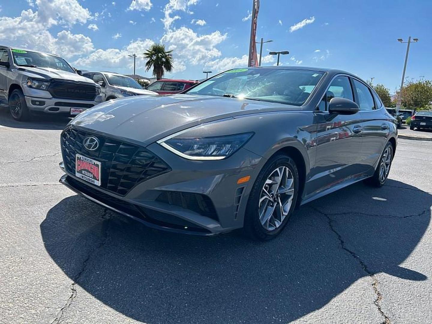 2023 GRAY Hyundai Sonata (KMHL14JA5PA) with an 4-Cyl 2.5 Liter engine, Automatic 8-Spd w/Overdrive and Shiftronic transmission, located at 412 Auto Vista Drive, Palmdale, 93551, (661) 945-0620, 34.592636, -118.136681 - Photo#2