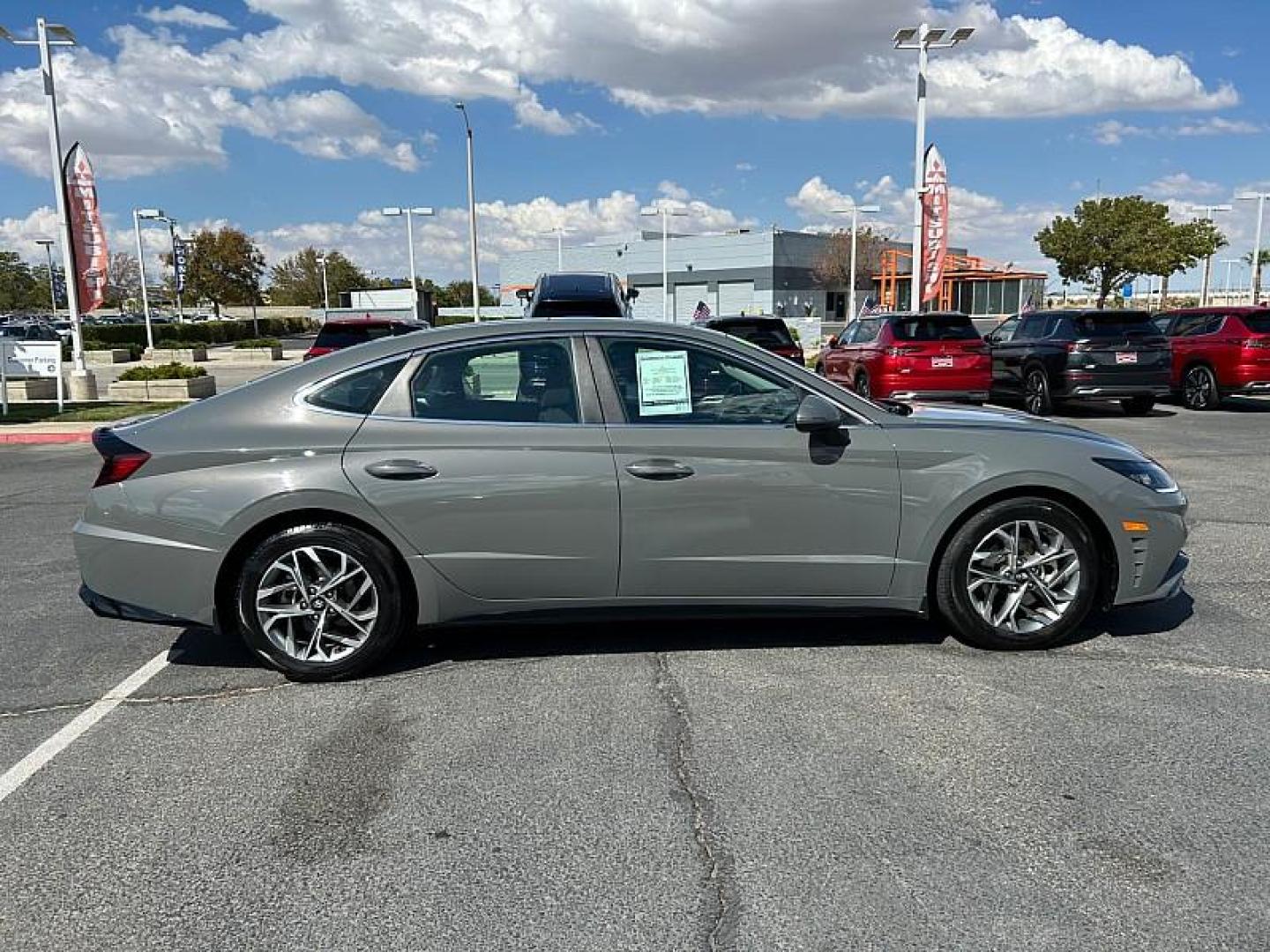 2023 GRAY Hyundai Sonata (KMHL14JA5PA) with an 4-Cyl 2.5 Liter engine, Automatic 8-Spd w/Overdrive and Shiftronic transmission, located at 412 Auto Vista Drive, Palmdale, 93551, (661) 945-0620, 34.592636, -118.136681 - Photo#3