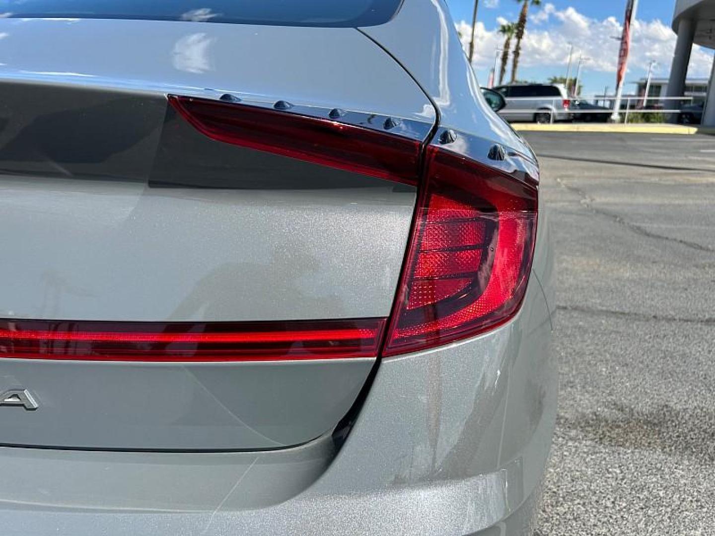 2023 GRAY Hyundai Sonata (KMHL14JA5PA) with an 4-Cyl 2.5 Liter engine, Automatic 8-Spd w/Overdrive and Shiftronic transmission, located at 412 Auto Vista Drive, Palmdale, 93551, (661) 945-0620, 34.592636, -118.136681 - Photo#9