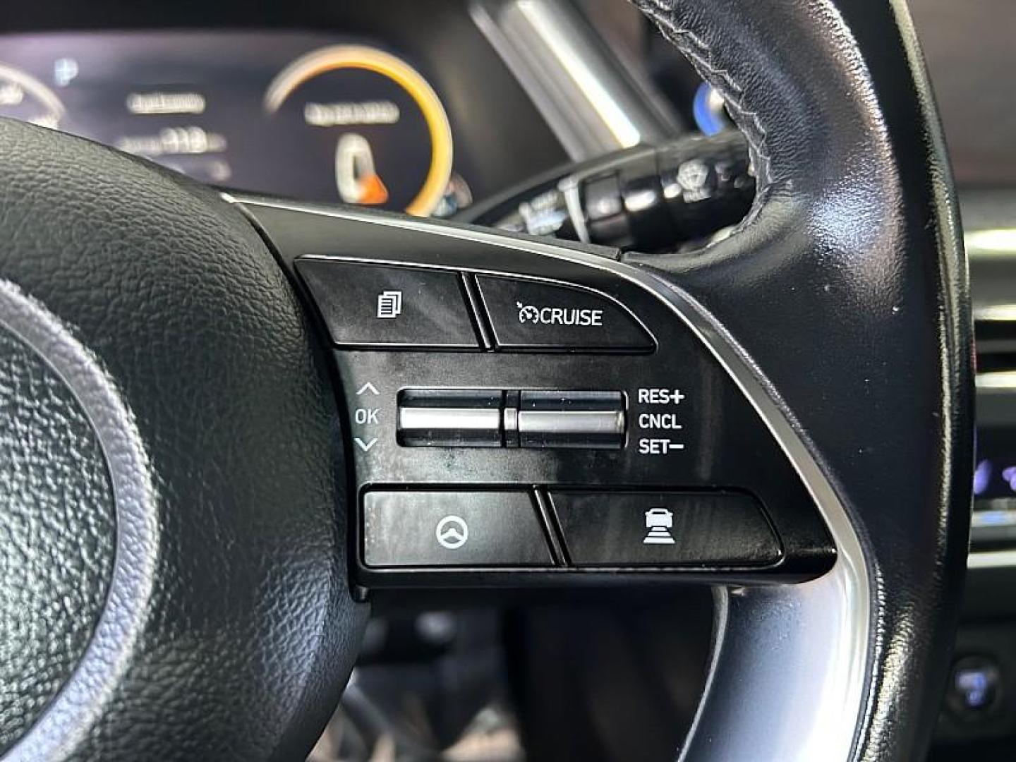 2023 GRAY Hyundai Sonata (KMHL14JA5PA) with an 4-Cyl 2.5 Liter engine, Automatic 8-Spd w/Overdrive and Shiftronic transmission, located at 412 Auto Vista Drive, Palmdale, 93551, (661) 945-0620, 34.592636, -118.136681 - Photo#19