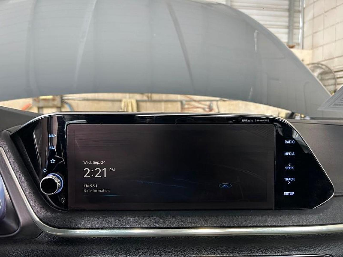 2023 GRAY Hyundai Sonata (KMHL14JA5PA) with an 4-Cyl 2.5 Liter engine, Automatic 8-Spd w/Overdrive and Shiftronic transmission, located at 412 Auto Vista Drive, Palmdale, 93551, (661) 945-0620, 34.592636, -118.136681 - Photo#22